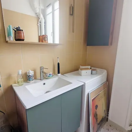 Buttes-chaumont 公寓 *